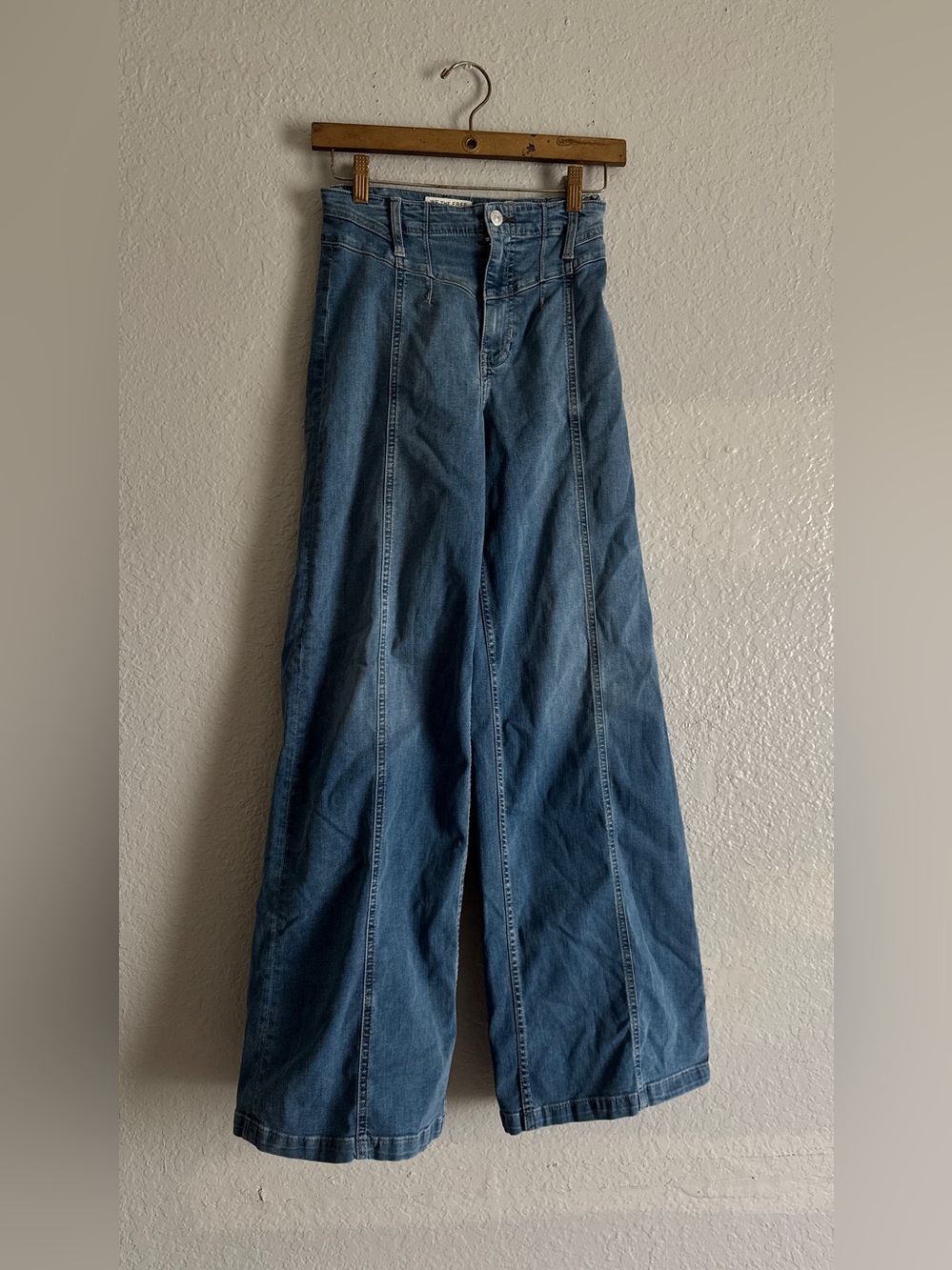 Free People We The Free Libre Wide Leg Jeans in Goodie Goodie Wash - Picture 4 of 6